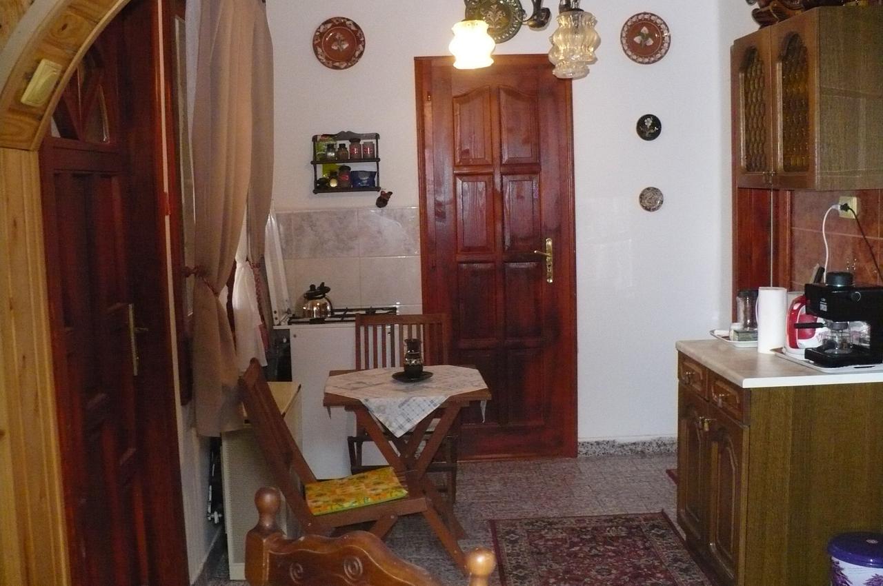 Kitty Apartman Apartment Miskolc Exterior photo